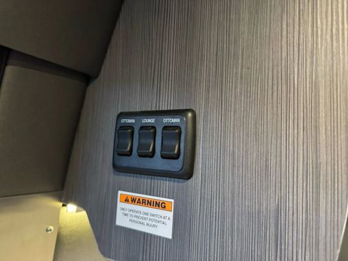 Used 2021 Mercedes-Benz Sprinter 2500 w/ Windows All Around Package image 34