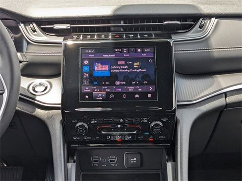 New 2025 Jeep Grand Cherokee L Laredo w/ Luxury Tech Group I image 18