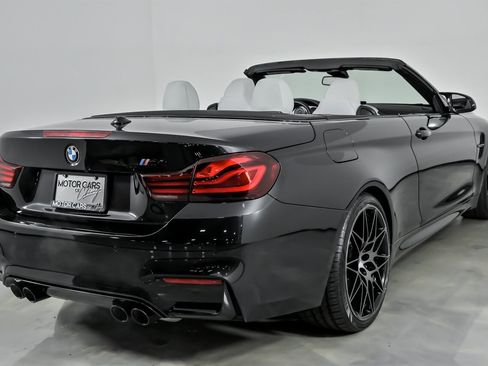 Used 2020 BMW M4 Convertible w/ Competition Package image 12