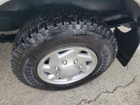 Used 2014 Ford E-350 and Econoline 350 Super Duty w/ Power Group image 22