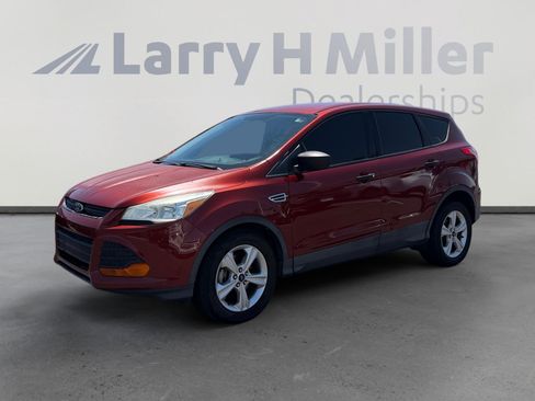Used 2015 Ford Escape S FWD image 1