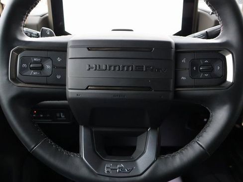 Certified 2025 GMC Hummer EV 2X AWD/4WD image 38