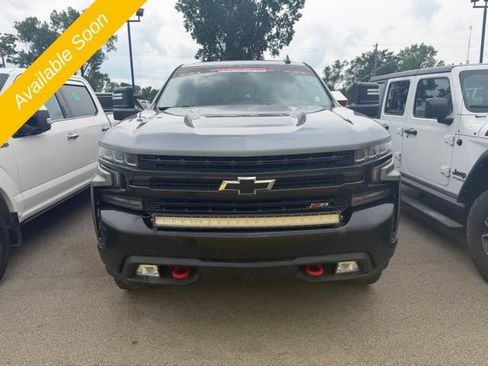Used 2021 Chevrolet Silverado 1500 LT Trail Boss w/ Convenience Package II AWD/4WD image 3