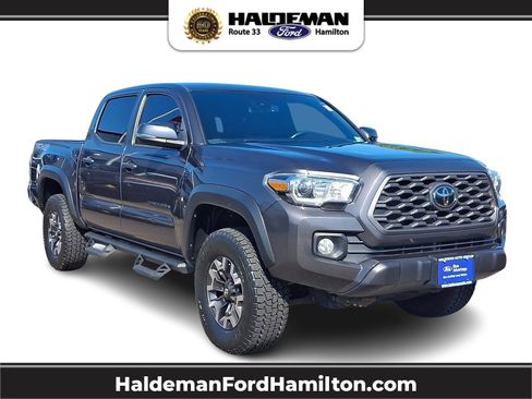 Used 2022 Toyota Tacoma TRD Off-Road AWD/4WD image 1