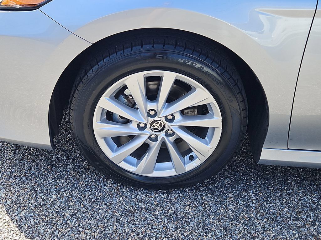 Used 2023 Toyota Camry LE AWD/4WD image 7