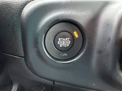 Used 2023 Jeep Wrangler Sport image 9