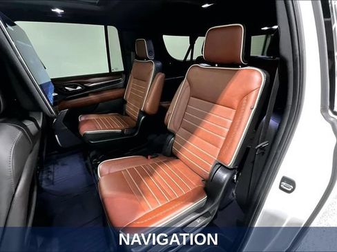 Used 2024 GMC Yukon XL Denali Ultimate AWD/4WD image 30