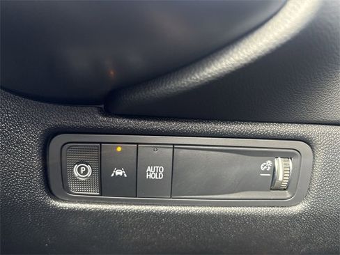 New 2026 Chevrolet Equinox EV LT image 18