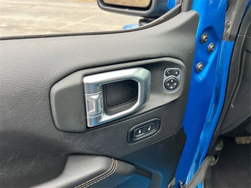 Used 2022 Jeep Gladiator Overland image 24