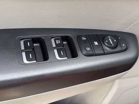 Used 2021 Kia Sportage LX AWD/4WD image 19