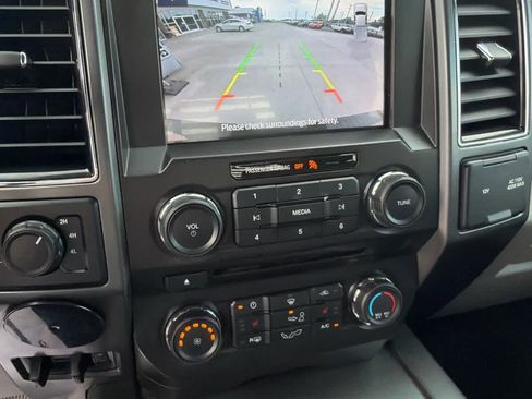 Used 2018 Ford F150 XLT w/ Equipment Group 302A Luxury AWD/4WD image 14