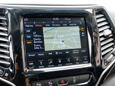 Used 2019 Jeep Cherokee Limited w/ Luxury Group AWD/4WD image 28