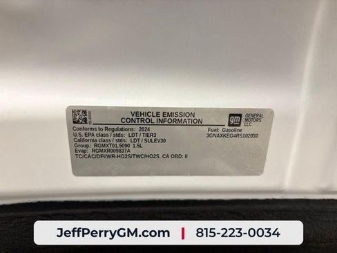 Used 2024 Chevrolet Equinox LT FWD image 30
