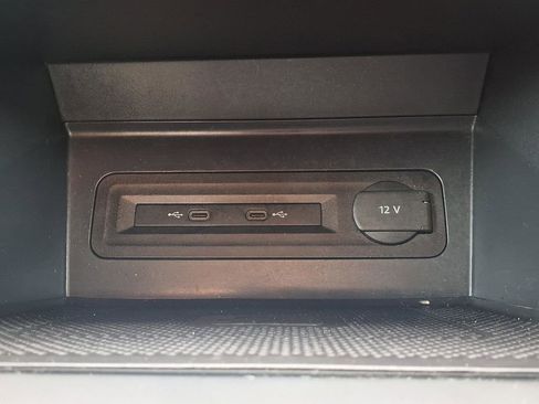 Used 2021 Volkswagen Atlas SE FWD image 9