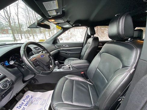 Certified 2018 Ford Explorer XLT w/ Equipment Group 202A image 24