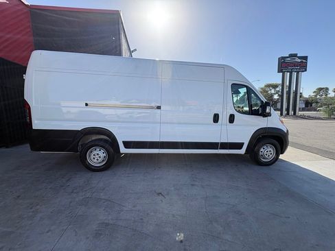 Used 2023 RAM ProMaster 3500 w/ Driver Convenience Group FWD image 9