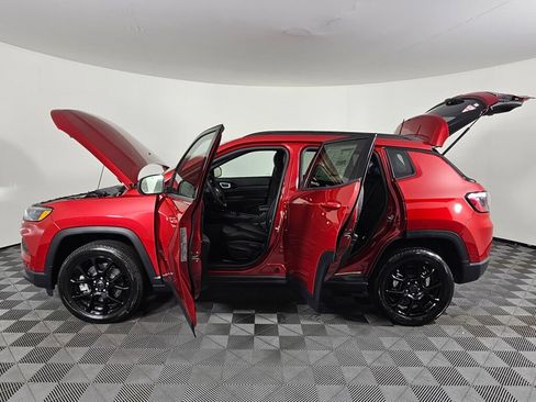New 2026 Jeep Compass Latitude AWD/4WD image 17