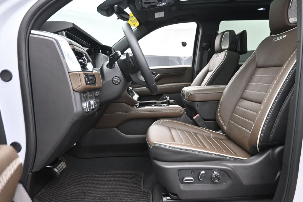 Used 2026 GMC Yukon Denali Ultimate AWD/4WD image 25