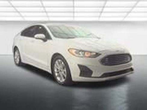 Used 2019 Ford Fusion SE FWD image 11