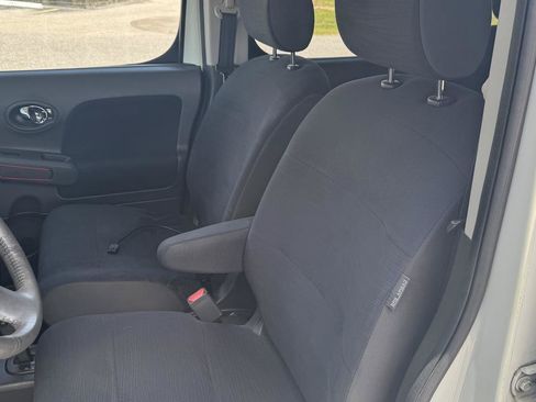 Used 2010 Nissan Cube 1.8 S w/ Interior Designer Pkg FWD image 7