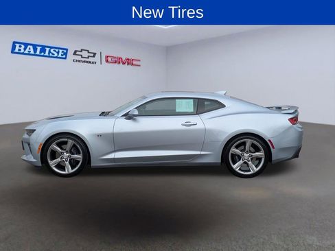 Used 2018 Chevrolet Camaro SS image 6