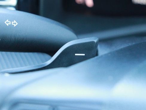 Used 2025 Toyota Camry SE image 13