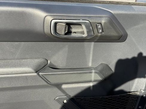 New 2025 Ford Bronco Badlands image 10