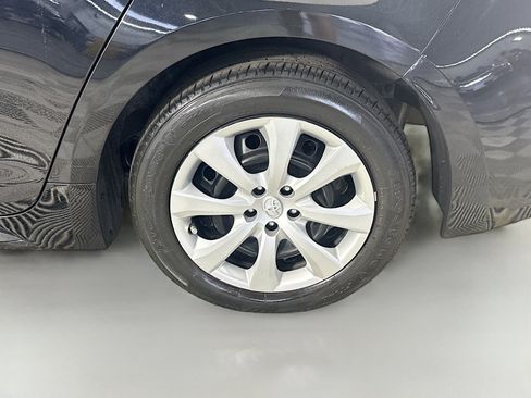 Used 2023 Toyota Corolla LE FWD image 36
