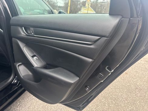 Used 2018 Honda Accord Sport image 37