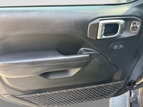 Used 2018 Jeep Wrangler Unlimited Sport S AWD/4WD image 12