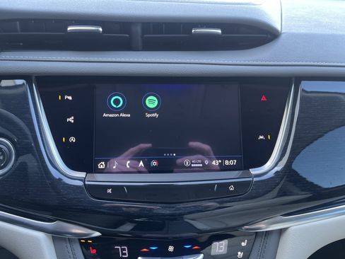 Used 2024 Cadillac XT6 Premium Luxury w/ Technology Package image 32