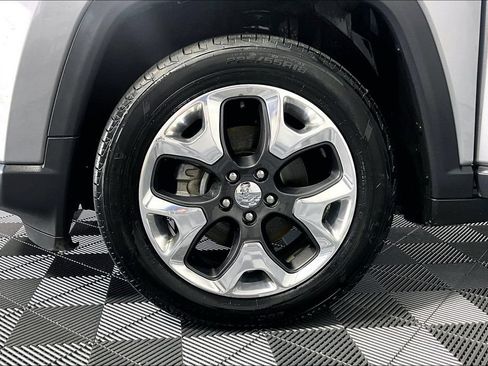 Used 2019 Jeep Compass Limited FWD image 8