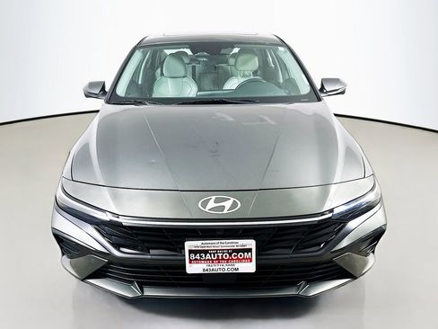 Used 2024 Hyundai Elantra Limited FWD image 2