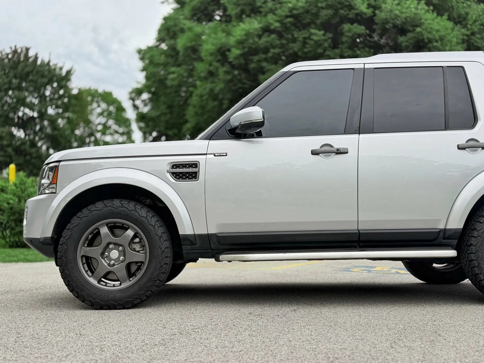 Used 2016 Land Rover LR4 HSE AWD/4WD image 15