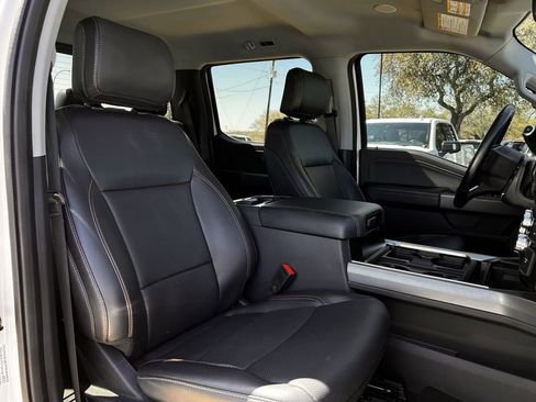 Used 2023 Ford F250 Lariat w/ Lariat Ultimate Package AWD/4WD image 32