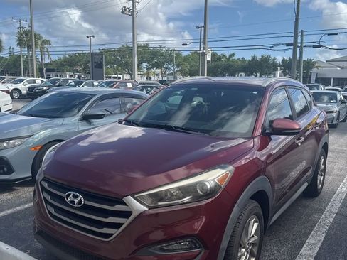 Used 2017 Hyundai Tucson SE Plus image 4