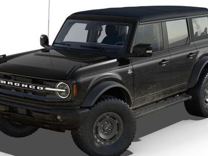 New 2025 Ford Bronco Outer Banks w/ Sasquatch Package