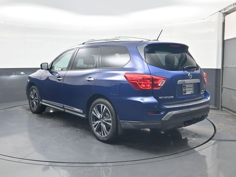 Used 2017 Nissan Pathfinder Platinum w/ Cargo Package image 5