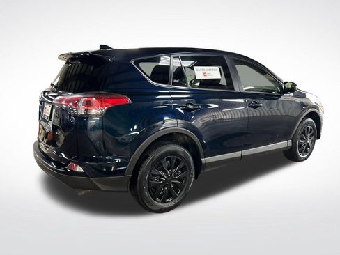 Used 2018 Toyota RAV4 LE w/ All Weather Liner Package FWD image 5