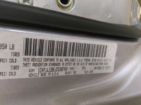 Used 2018 Jeep Cherokee Latitude FWD image 33