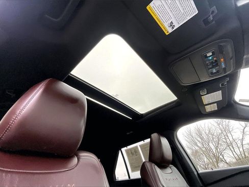 Used 2020 Ford Explorer Platinum w/ Premium Technology Package image 22