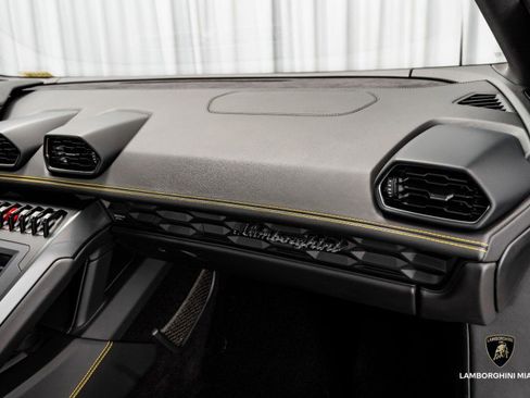 Used 2022 Lamborghini Huracan EVO image 50