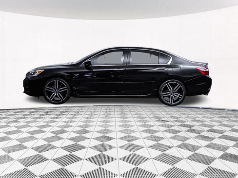 Used 2017 Honda Accord Sport Special Edition image 6