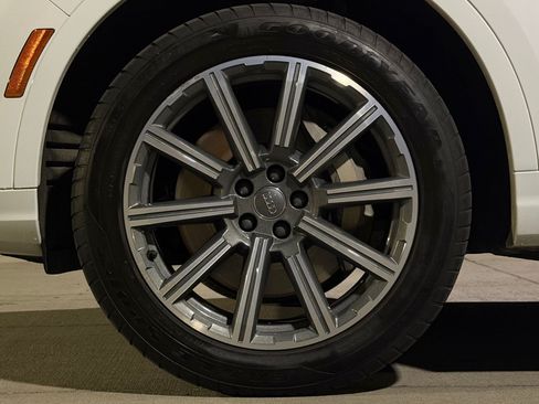 Used 2018 Audi Q7 2.0T Premium Plus AWD/4WD image 12