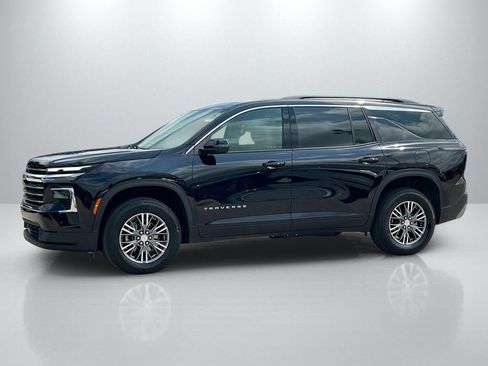 Used 2025 Chevrolet Traverse LT FWD image 8