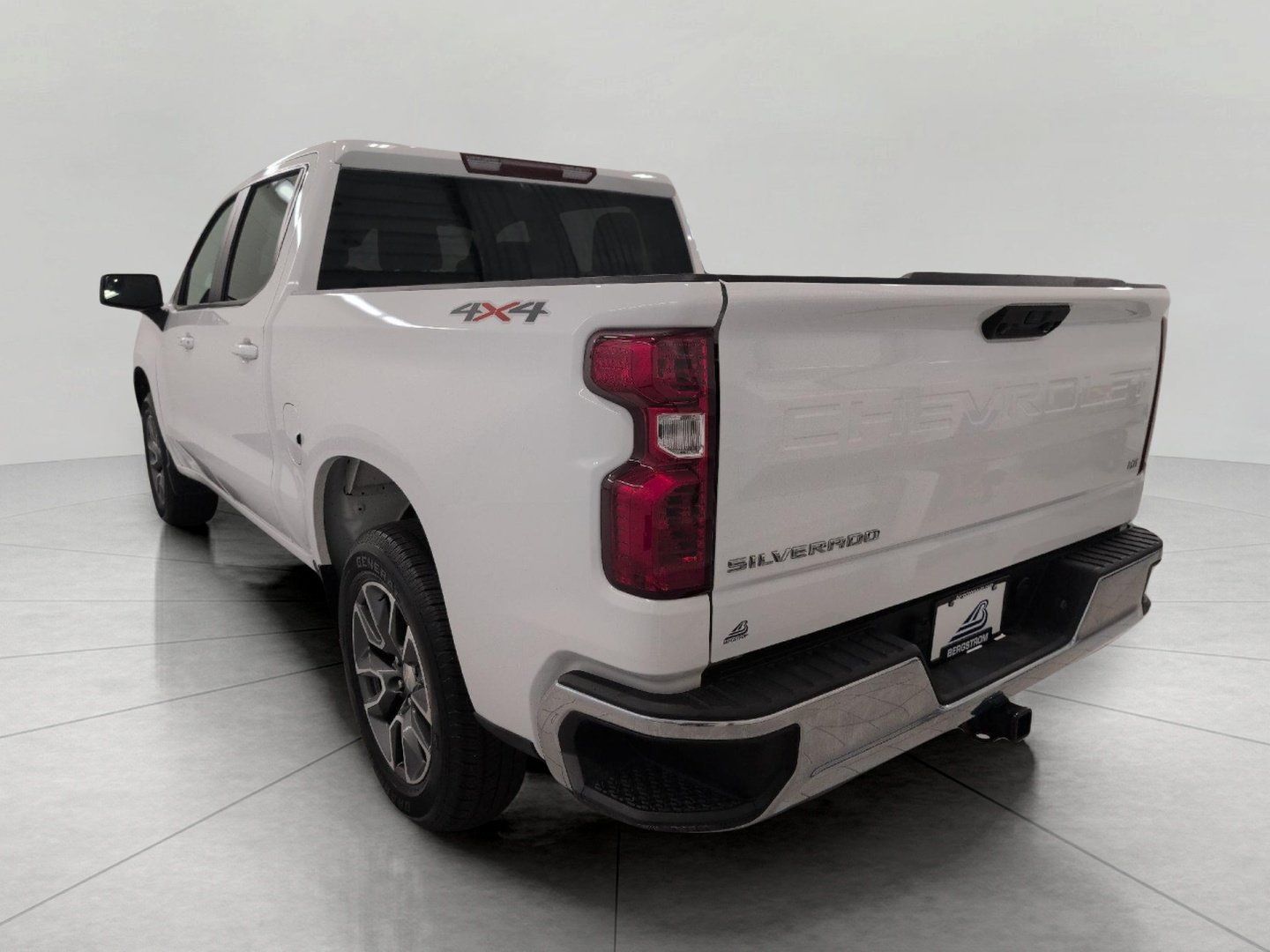 Used 2024 Chevrolet Silverado 1500 LT AWD/4WD image 21