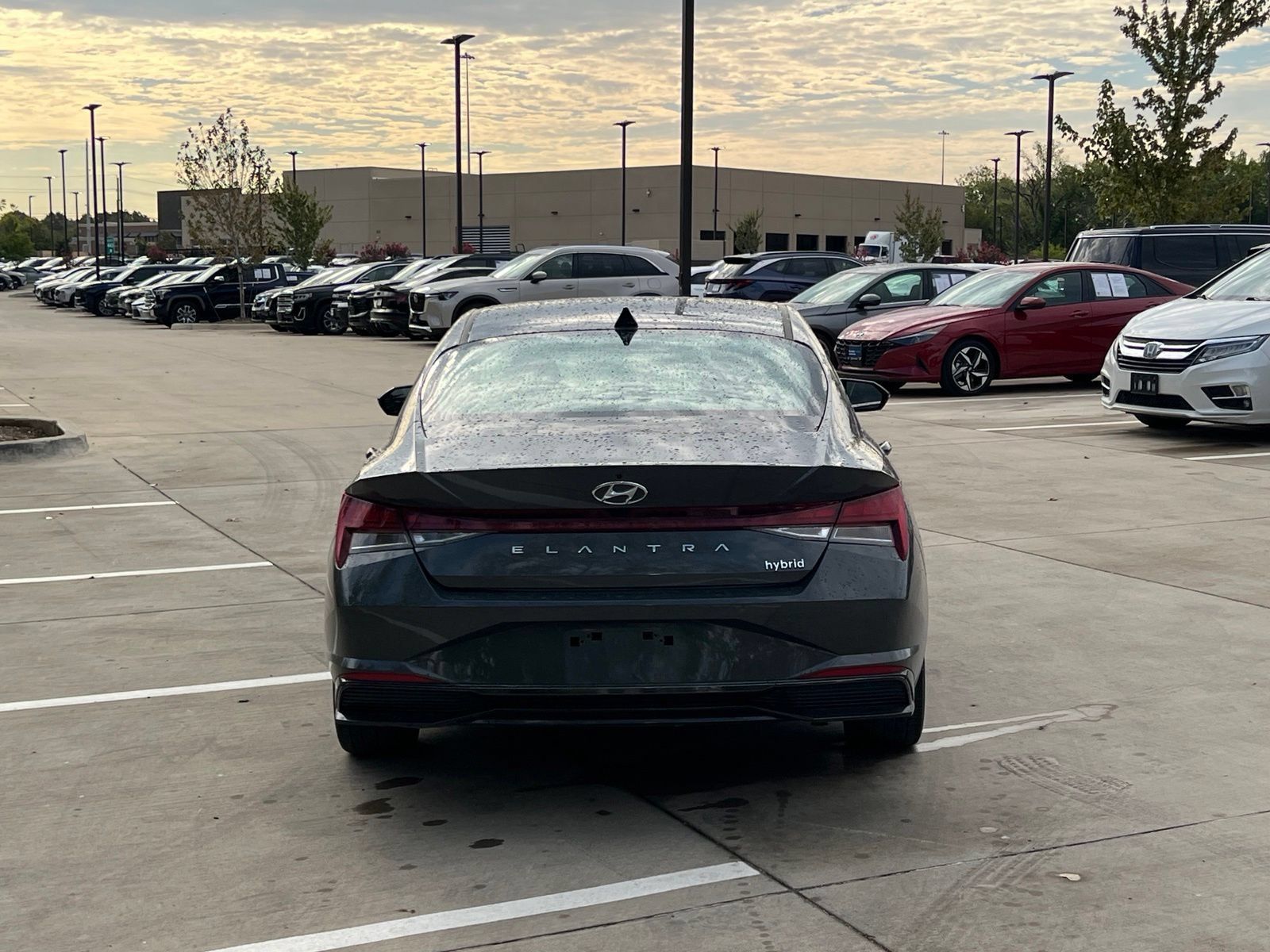 Certified 2023 Hyundai Elantra Limited w/ Preferred Accessory Package FWD image 11