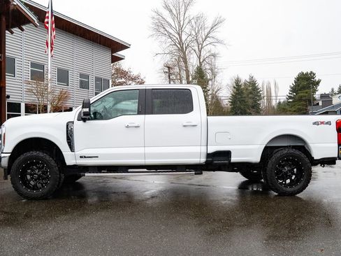 Used 2024 Ford F350 Lariat image 7