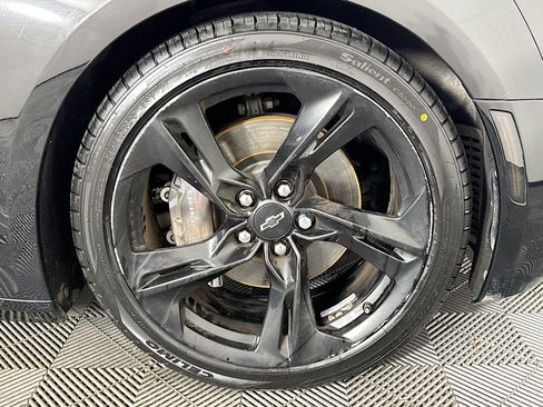 Used 2021 Chevrolet Camaro SS RWD image 26