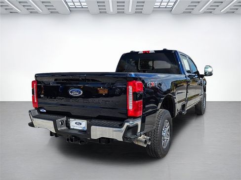 Used 2023 Ford F250 Lariat w/ Lariat Ultimate Package image 5